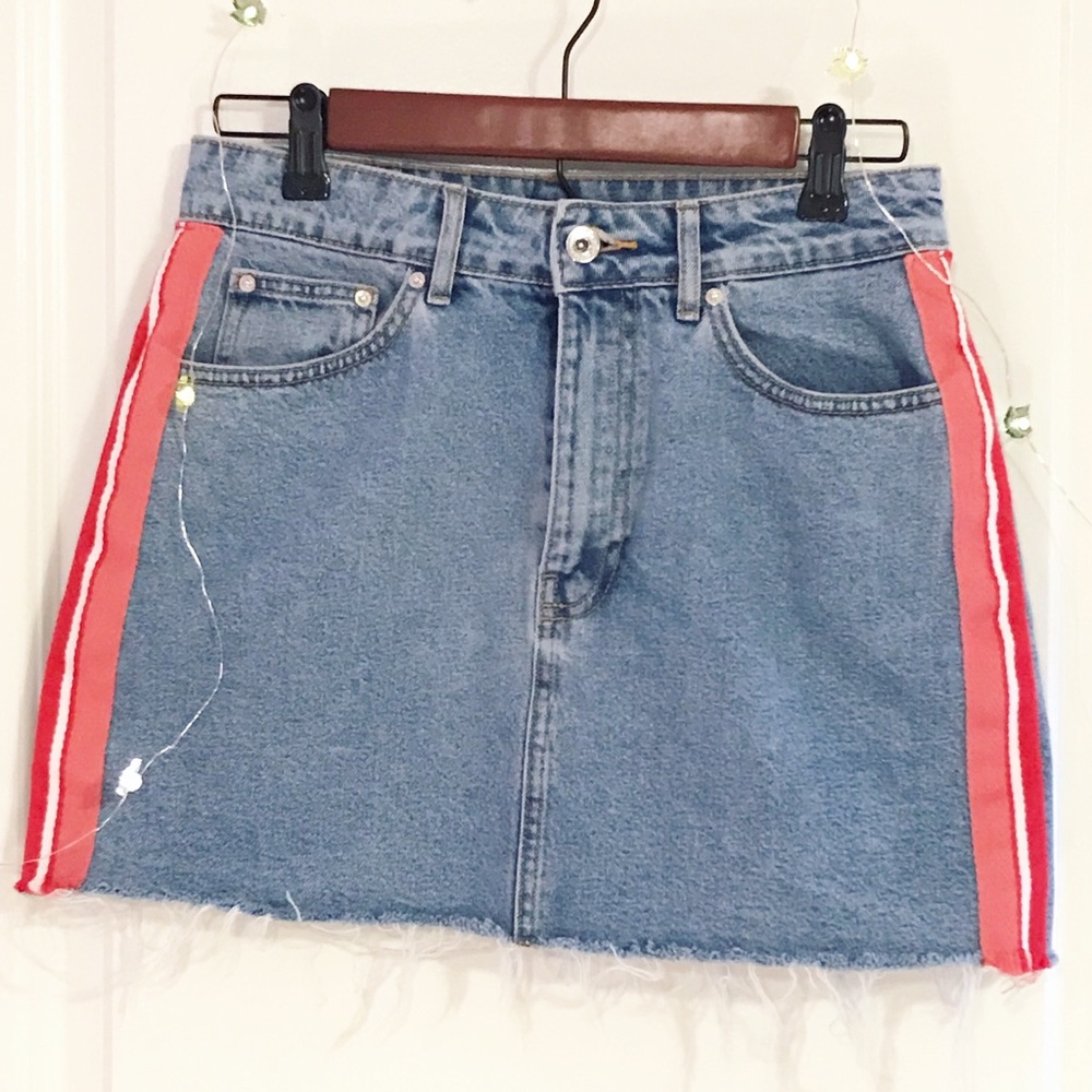 ZARA Authentic TRF Denim Skirt w/Racing Stripe